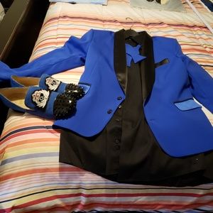 Shoes/suit